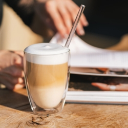 Zestaw 6 szklanek z podwójną ścianką 350ml ze słomkami Vialli Design VITA