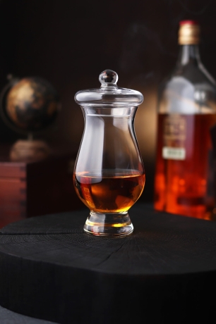 Przejdź do produktu Degustacyjny kieliszek z pokrywką do whisky 200ml