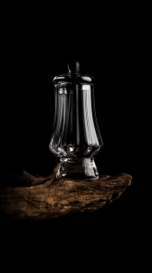 Degustacyjny kieliszek z pokrywką do whisky AmberGlass 200ml