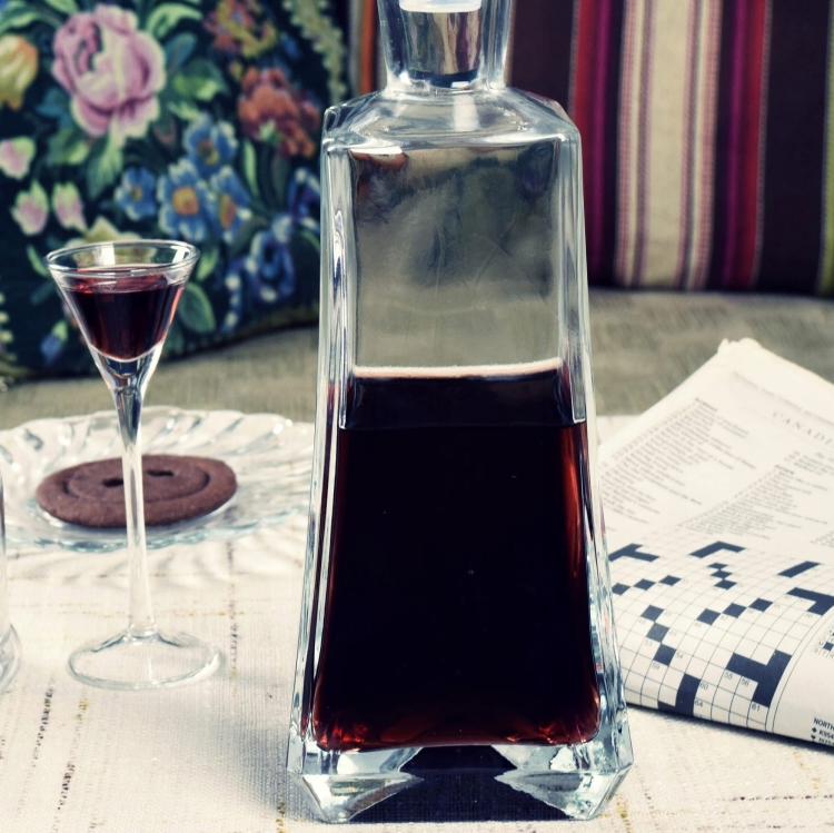 Karafka skośna do whisky brandy na prezent 750ml