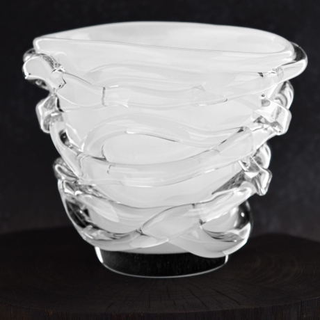 Przejdź do produktu Wazon szklany na kwiaty biały 17cm