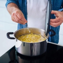 Garnek Fiskars Functional Form 5L stal nierdzewna 1026578