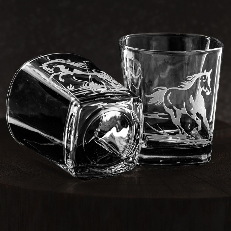 Komplet do whisky 6+1 "KONIE" karafka łamana + szklanki