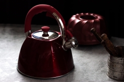 Berretti Giulia CZAJNIK Z Gwizdkiem 3L Indukcja Gaz BR-6231 czerwony