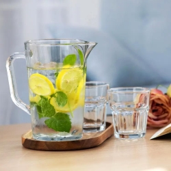 Solidny dzbanek z rączką do wody soku TG ALVA 1L