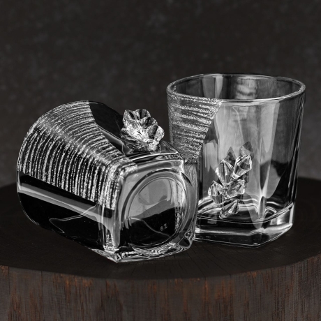 Przejdź do produktu Ekskluzywne szklanki 300ml stylizowane na Swarovski Glamour 5K