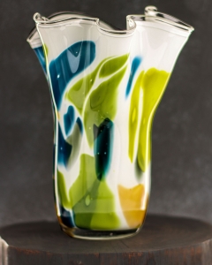 Duży wazon szklany na kwiaty o falistym brzegu "Wstążka/Chusta" 35 cm Kolorowy (P3)