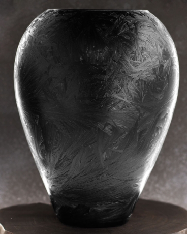 Przejdź do produktu Ekskluzywny ręcznie robiony wazon na kwiaty VanderGroff 33cm Black Frost