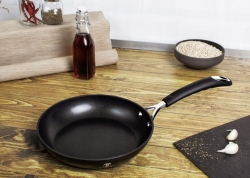 Patelnia marmurowa 24cm Berlinger Haus Professional Black Titan BH-6116