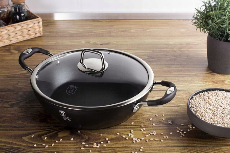 Garnek tradycyjny Berlinger Haus Professional Black Titan 3,8L BH-6125