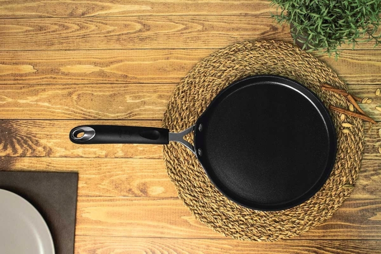 Patelnia do naleśników 25cm Berlinger Haus Black Professional line BH-6128