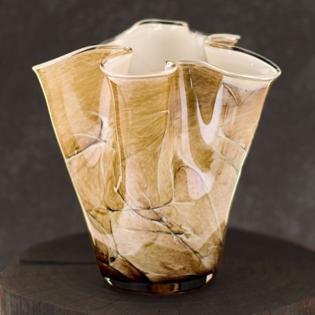 Przejdź do produktu Wazon szklany na kwiaty o falistym brzegu "Wstążka/Chusta" 20 cm Kolorowy (DB4)