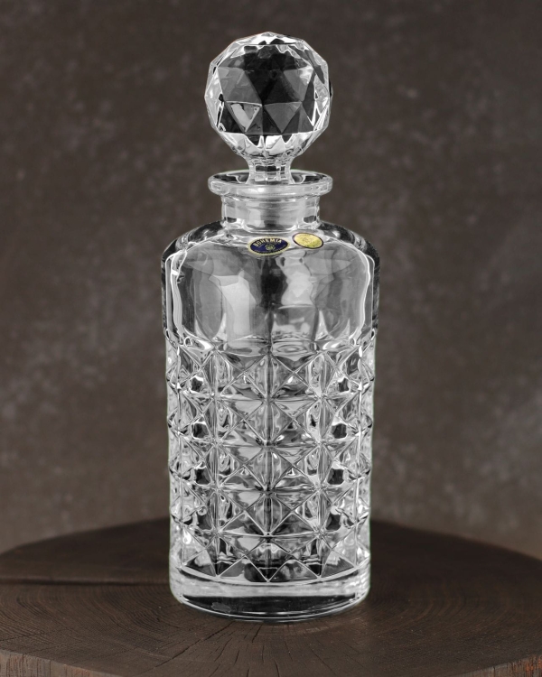 Kryształowy komplet do whisky BOHEMIA Diamond 6+1 w skrzynce z GRAWEREM