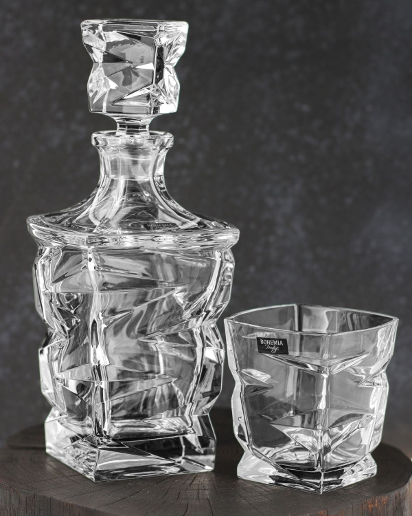 Ekskluzywny komplet do whisky Bohemia ZIG ZAG 6+1 kryształowy w skrzynce z GRAWEREM