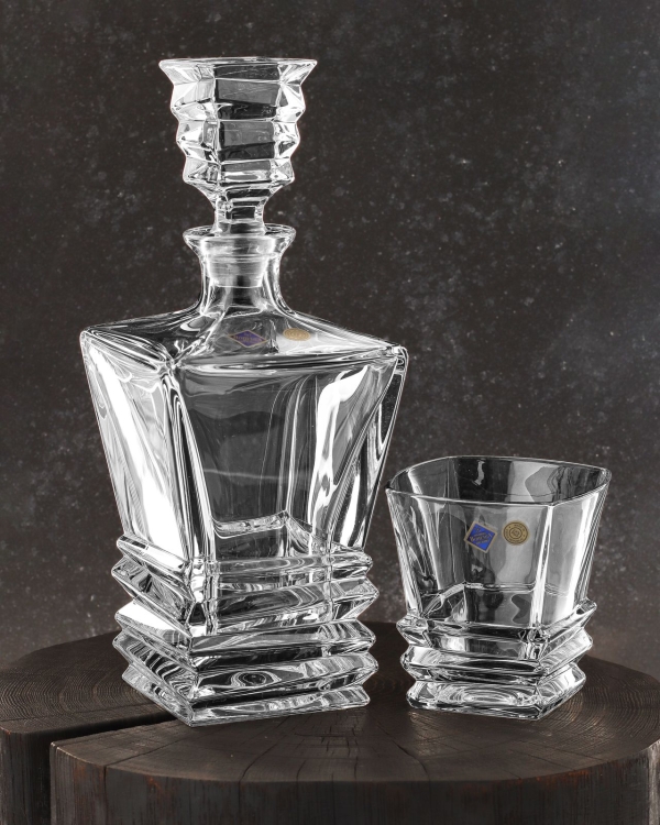 Ekskluzywny komplet do whisky BOHEMIA ROCKY 6+1 w skrzynce z GRAWEREM