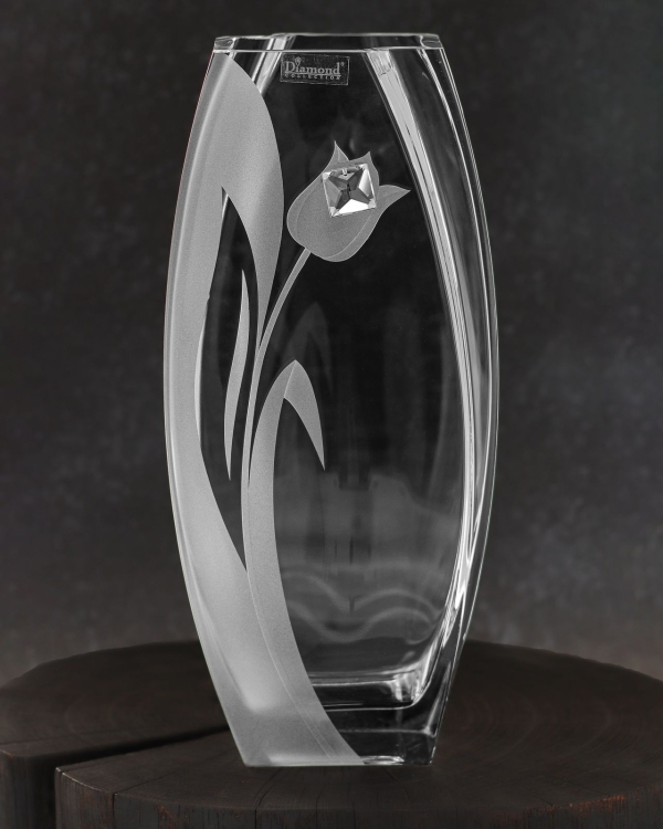 Wazon szklany dekoracyjny z pryzmatem SWAROVSKI 32cm X2772 i grawerem, na ślub, podziękowania