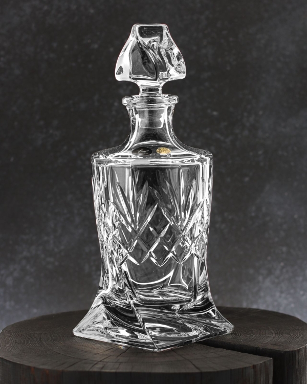 Kryształowa karafka do whisky Quadro Ananas 770ml