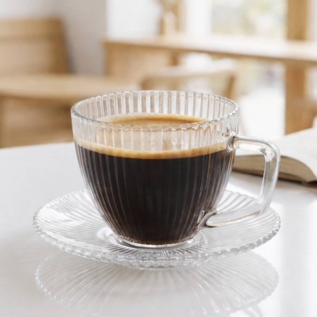 Przejdź do produktu Filiżanka szklana do kawy ryflowana z podstawką Altom Design Selena 250ml