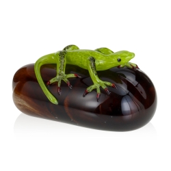 Szklana rzeźba Jaszczurka na kamieniu - Kolorowa | HUTA SABINA