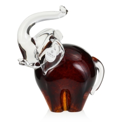 Szklana rzeźba Słoń z uniesioną trąbą ~14cm - Kolor Brązowy | HUTA SABINA