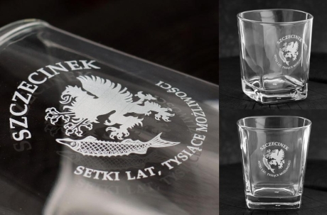 Przejdź do produktu Szklanki do whisky z grawerem logo firmy | Trend Glass kwadratowe 300ml | zestaw/pakiet 6 szt. | prezent reklamowy