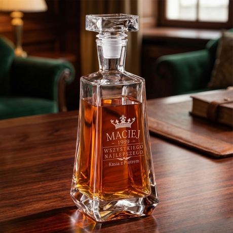 Przejdź do produktu Karafka do whisky skośna 750ml z grawerem na urodziny prezent