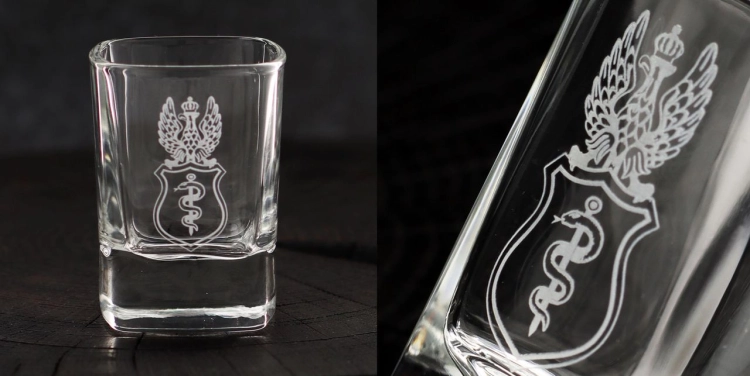 Kieliszki do wódki kwadratowe z grawerem logo firmy | Glasmark SHOT 50ml | 6 szt.