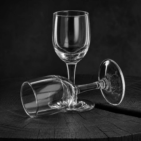 Przejdź do produktu Kieliszki do wódki klasyczne na stopce z grawerem logo firmy | ALTOM Design Diamond 35ml  | 6 szt.