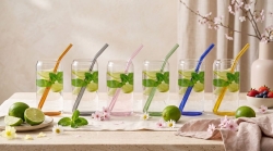 Szklanki typu Can Glass ze słomkami do napojów long drinków Vialli Design VIVO 500ml | Kolorowe DNA | MIX | 12 el.