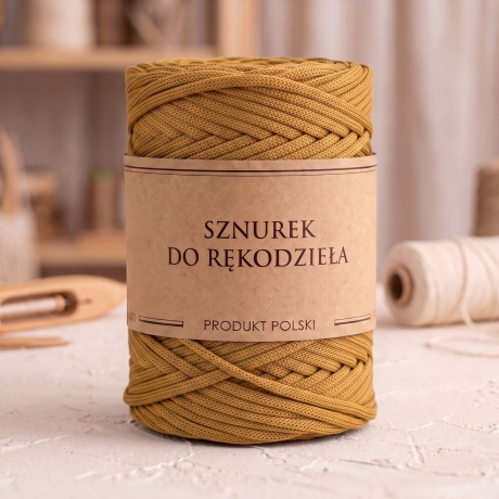 Przejdź do produktu Sznurek POLIESTROWY Płaski do rękodzieła makramy Whisky 5mm 100m