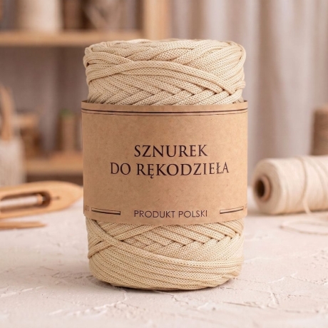 Przejdź do produktu Sznurek POLIESTROWY Płaski do rękodzieła makramy CAPPUCCINO 5mm 100m