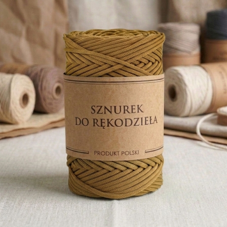 Przejdź do produktu Sznurek POLIESTROWY Płaski do rękodzieła makramy Whisky 3mm 100m