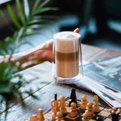 Zestaw 6 szklanek termicznych z uchem 300ml Vialli Design DIVA