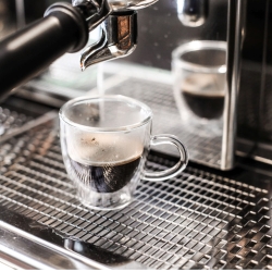 Zestaw 2 filiżanek do espresso z podwójną ścianką Amo 50 ml