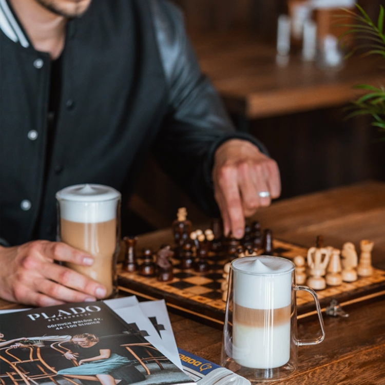 Zestaw 6 szklanek termicznych z uchem 300ml Vialli Design DIVA